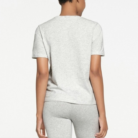 SKIMS Short Sleeve Relaxed T-shirt In Light Heather Grey Size XS - Picture 2 of 9